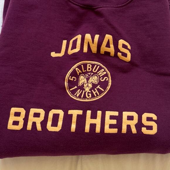 jonas brothers burgundy crewneck sweatshirt sz L pullover casual comfy preppy - Picture 5 of 8